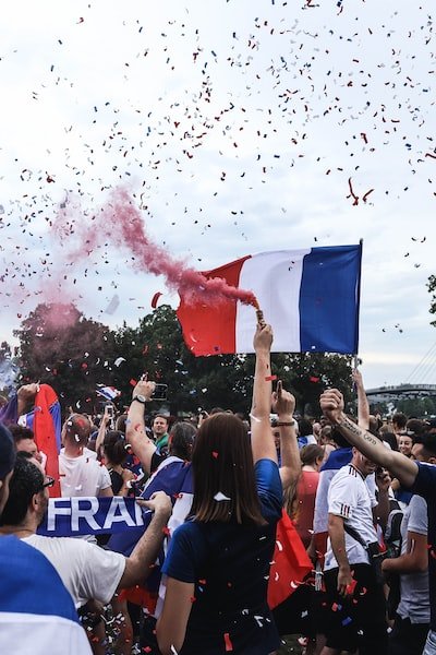 Qui est Kylian Mbappé, la star de l'équipe de France ?